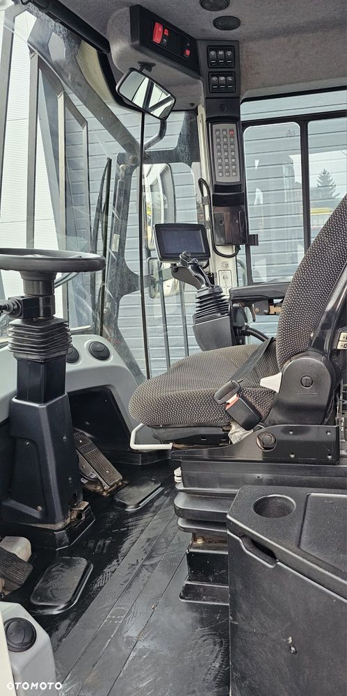 Liebherr L 550 XPower - 10