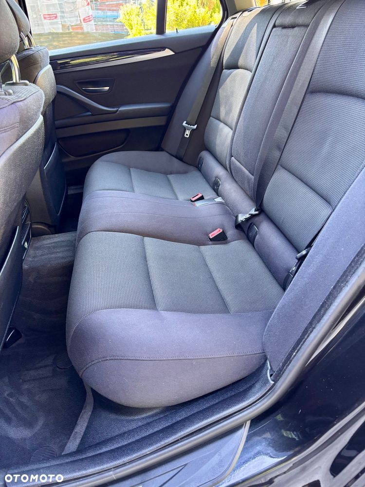 BMW Seria 5 520d - 14