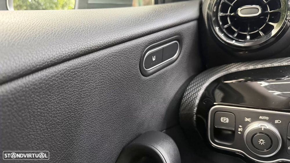 Mercedes-Benz A 200 Standard - 22