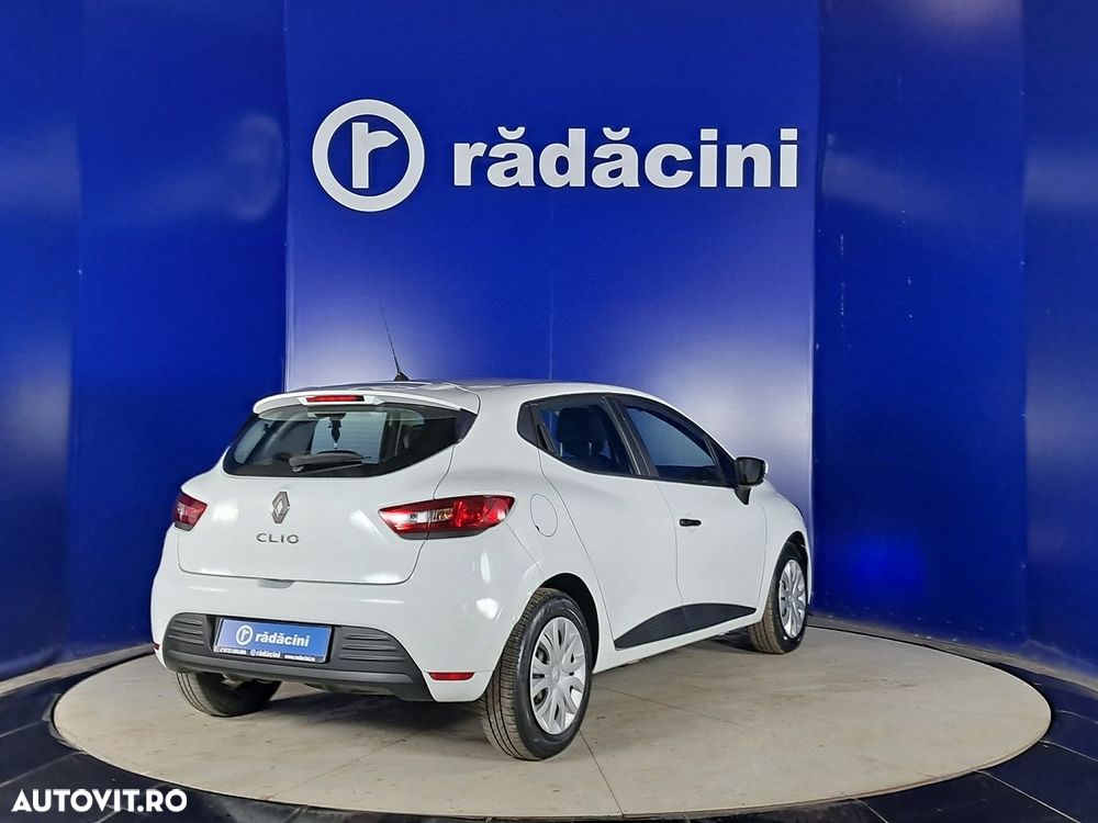 Renault Clio - 19
