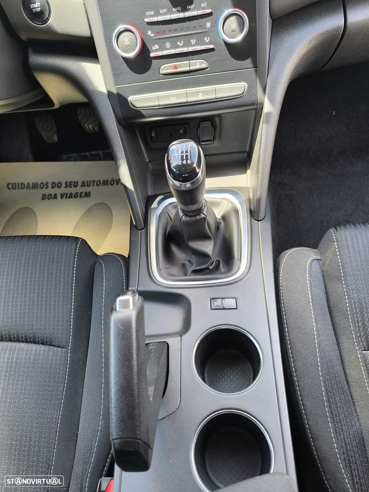 Renault Mégane - 6
