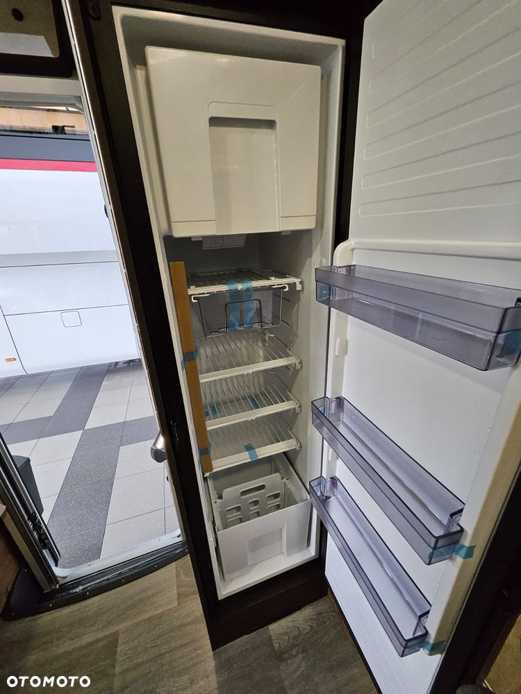 Benimar Amphitryon 967 T26 - 27