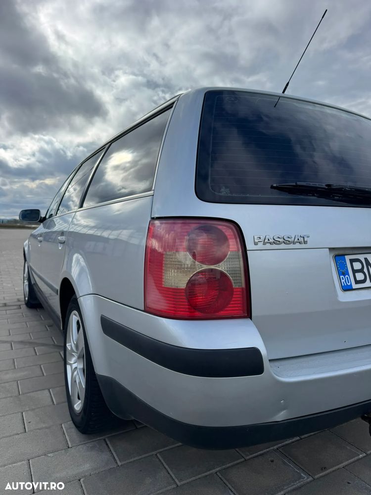 Volkswagen Passat - 11
