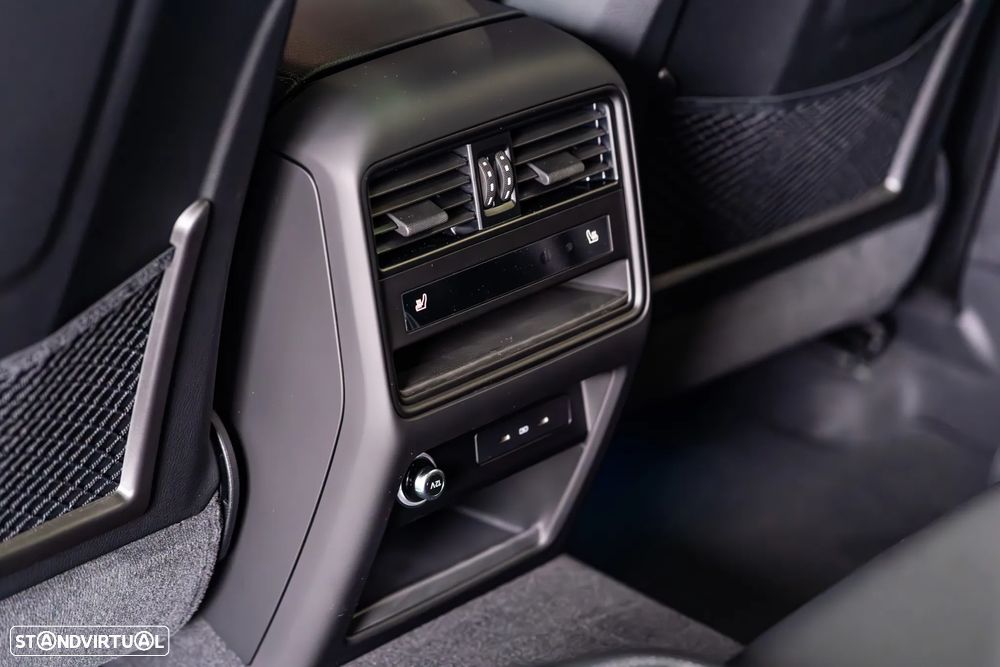 Porsche Cayenne Coupé E-Hybrid - 36
