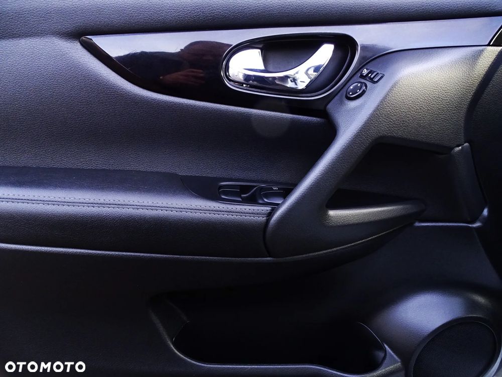 Nissan Qashqai 1.2 DIG-T Tekna EU6 - 17