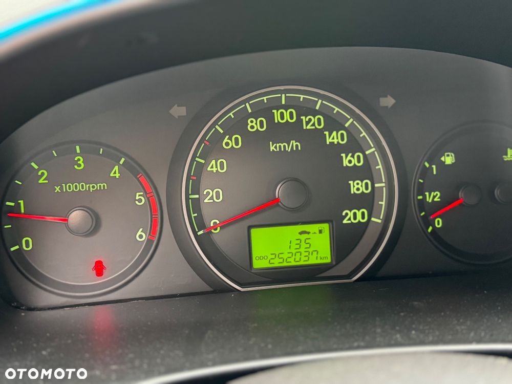 Hyundai H-1 2.5 CRDi Premium - 14