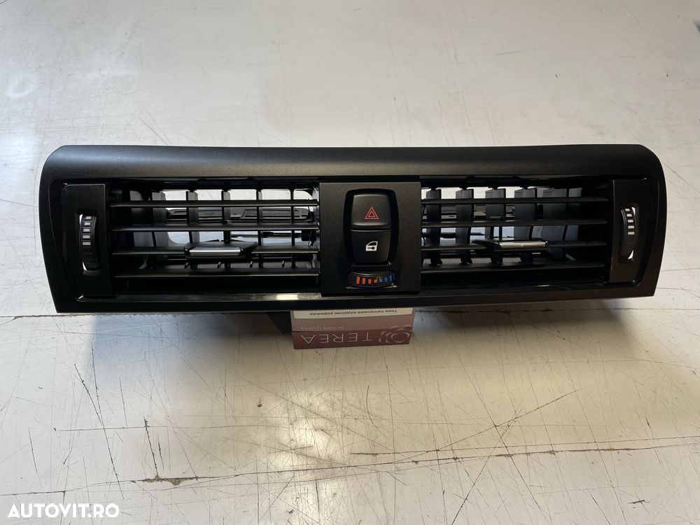 Grila aerisire centrala bmw seria 1 f20, f21 - 1