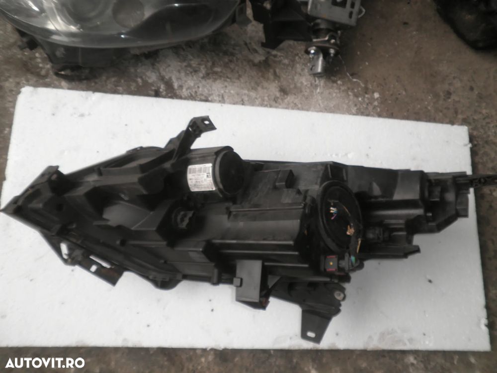 Far stanga / dreapta Opel Zafira C 2014 13399862 13399863 - 5