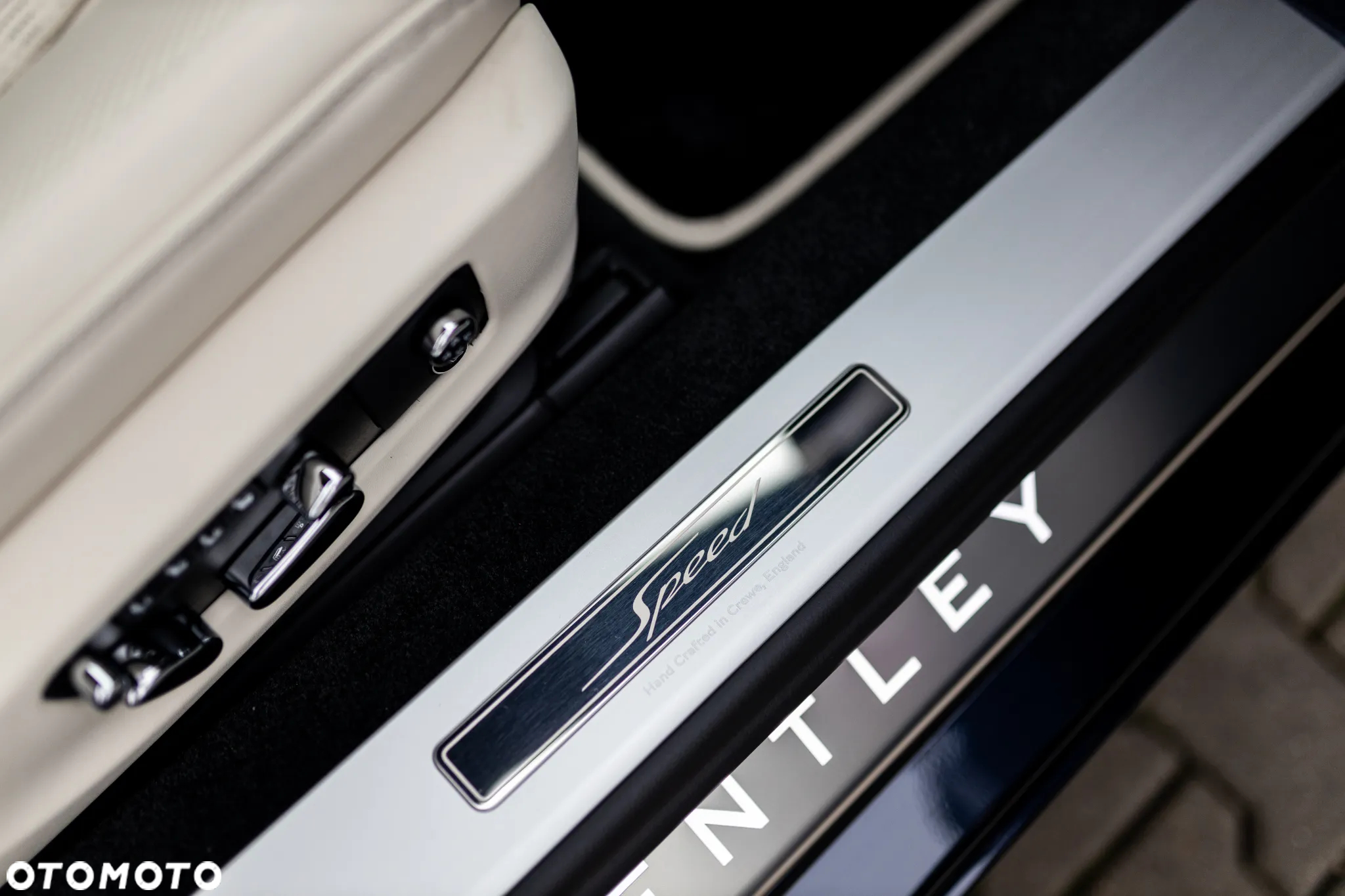 Bentley Continental GT - 11