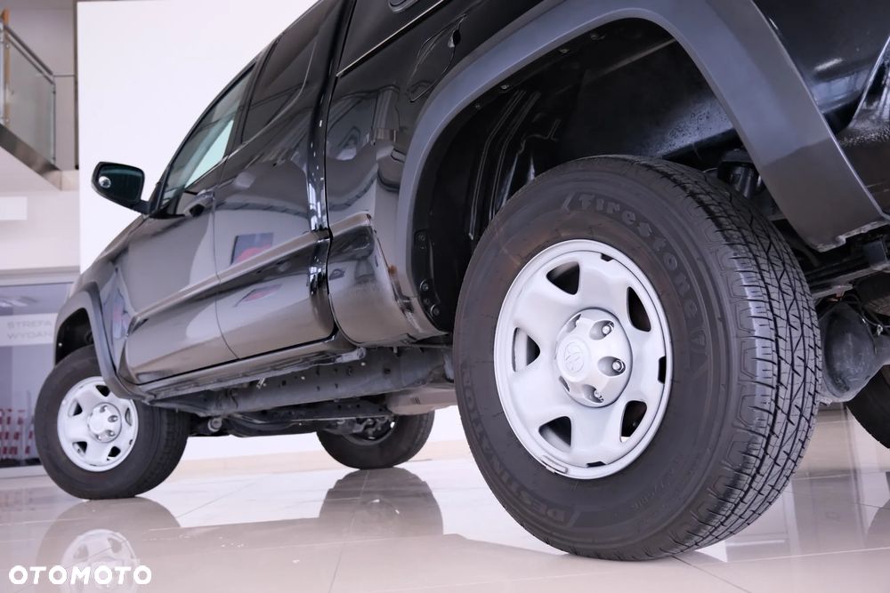 Toyota Tacoma - 13