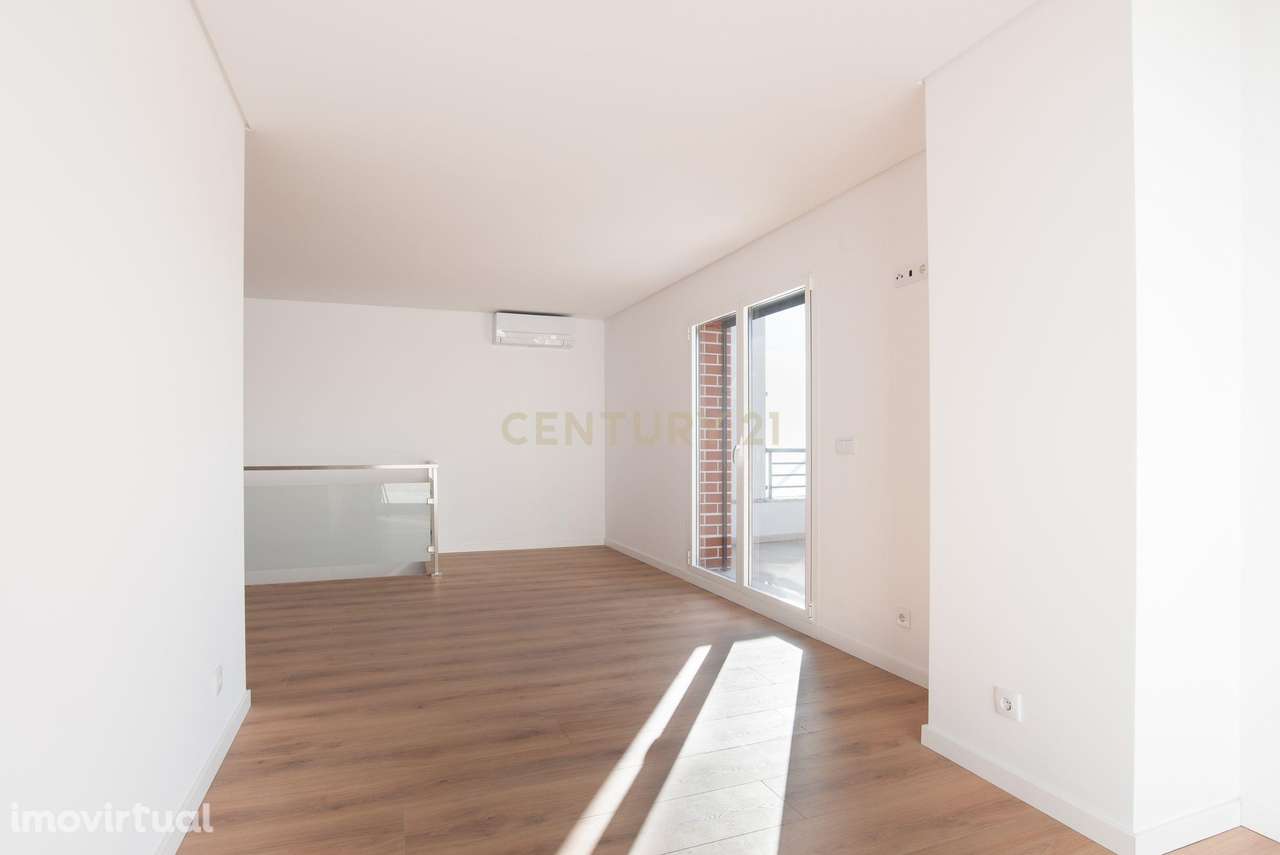 Penthouse T3+1 | Colinas do Cruzeiro | Odivelas - Grande imagem: 3/44