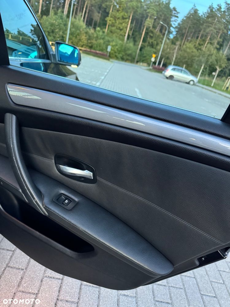 BMW Seria 5 - 32