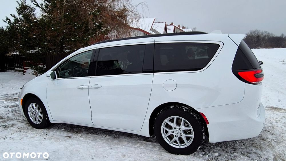 Chrysler Pacifica - 3