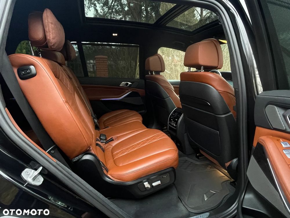 BMW X7 - 22