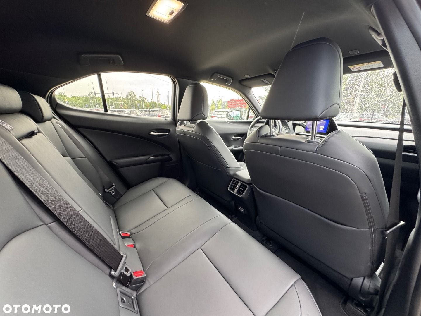 Lexus UX 250h GPF F Sport Design 2WD - 9