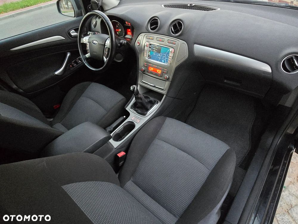 Ford Mondeo - 20