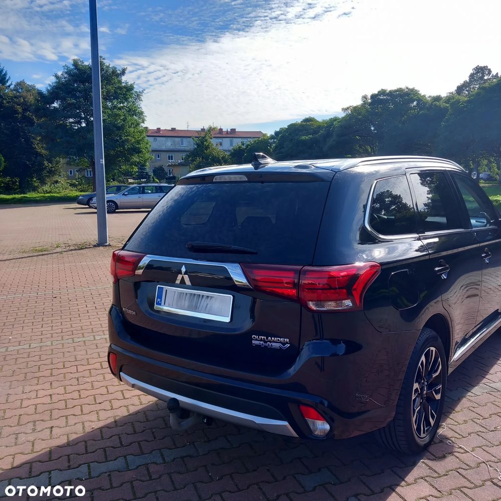 Mitsubishi Outlander - 24