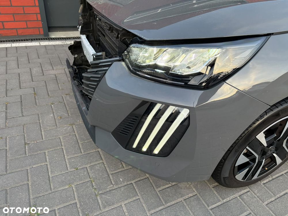 Peugeot 208 - 20