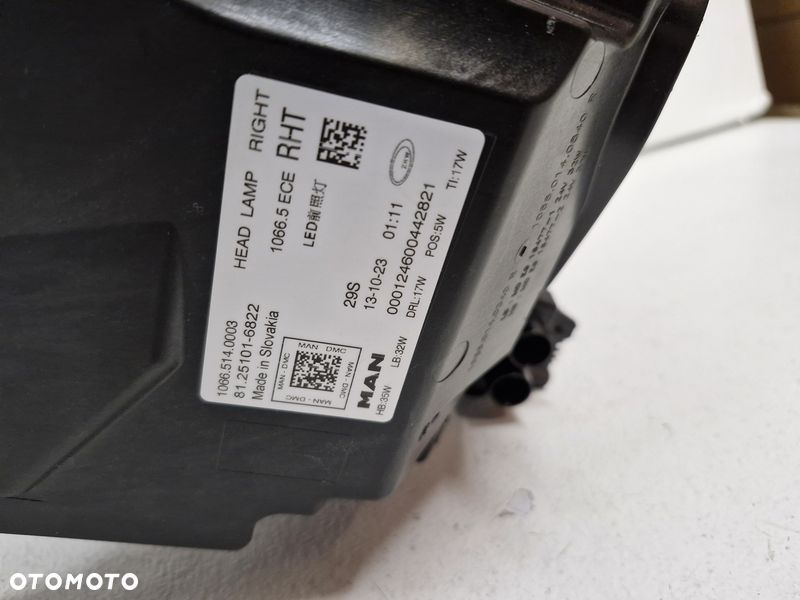 MAN TGX II 2 LAMPA REFLEKTOR PRAWY PRZÓD PRZEDNIA EU LED 81251016822 - 8