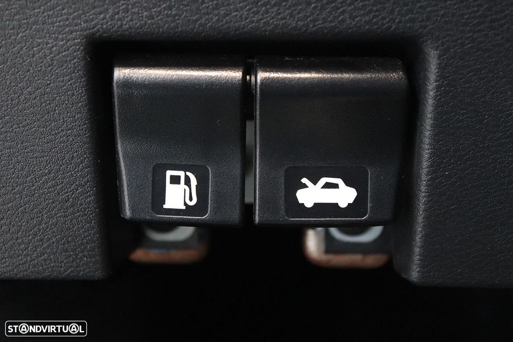 Nissan Micra 1.0 IG-T N-Design Black - 19