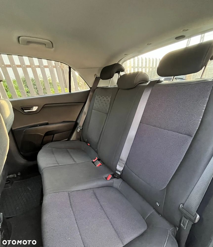 Kia Rio 1.4 XL - 11
