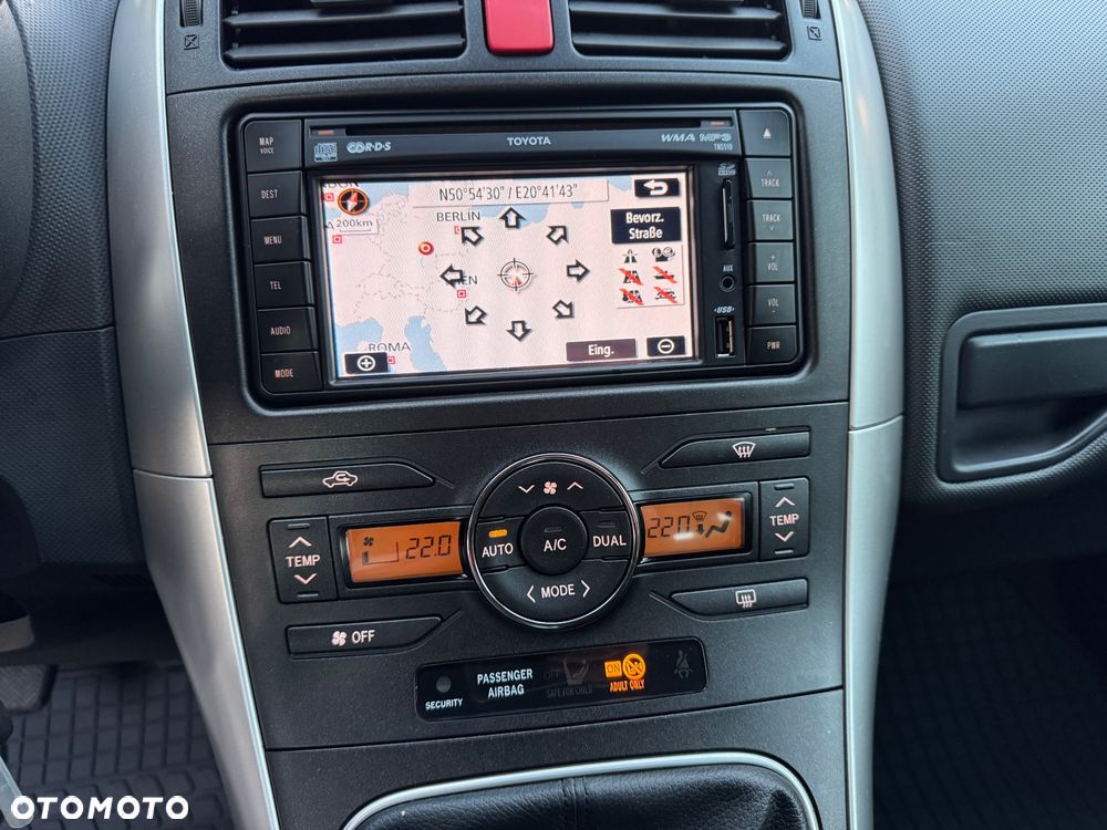 Toyota Auris 1.6 Valvematic Executive - 23