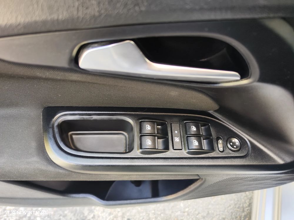 Fiat Tipo Station Wagon 1.3 M-Jet Easy - 26