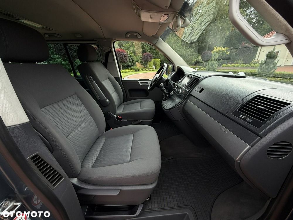 Volkswagen Multivan - 26