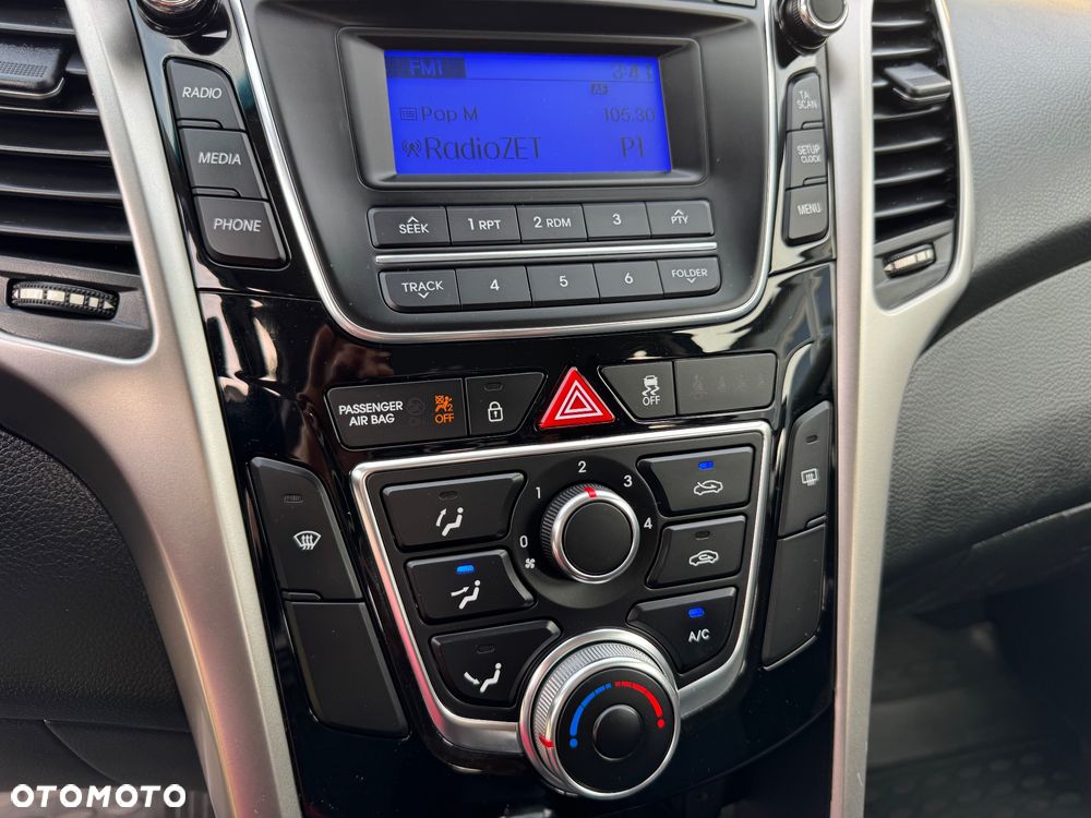 Hyundai i30 1.4 BlueDrive Run - 14