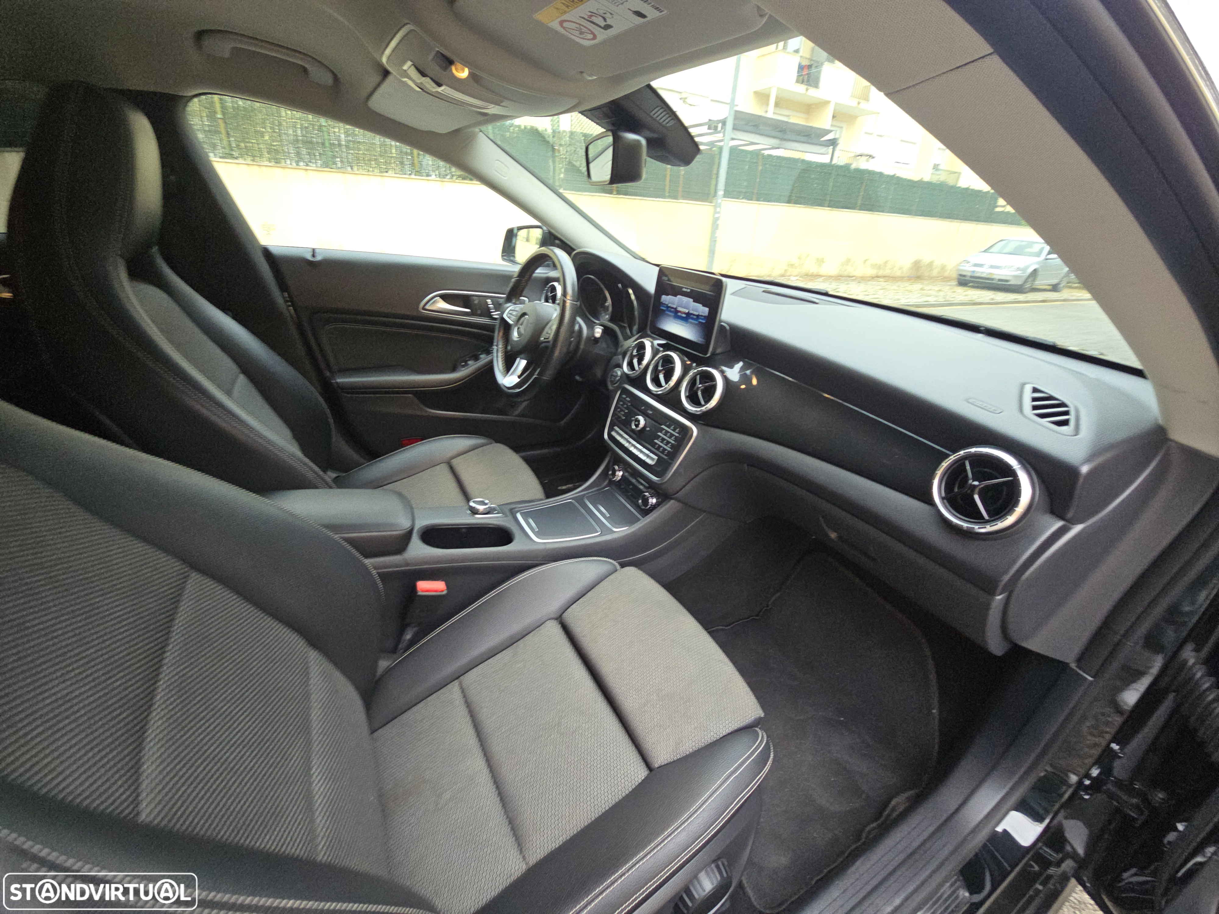 Mercedes-Benz CLA 200 d Shooting Brake Urban Aut. - 16