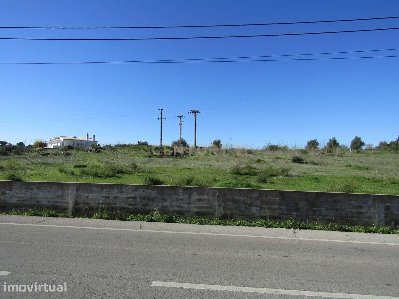 Terreno rústico com 9430,5 m2, situado entre a Guia e Albufeira na est - Grande imagem: 2/10