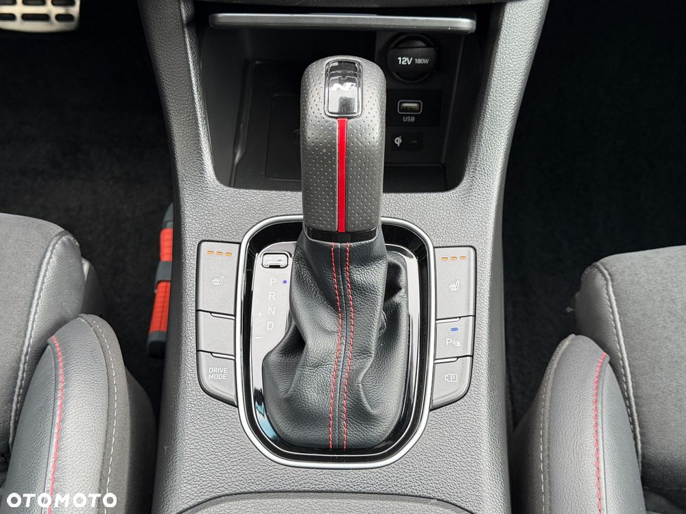 Hyundai i30 1.5 T-GDI 48V-Hybrid DCT N-Line - 11