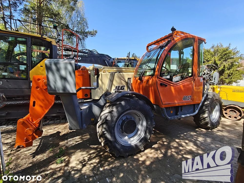 Caterpillar TH407 - 3