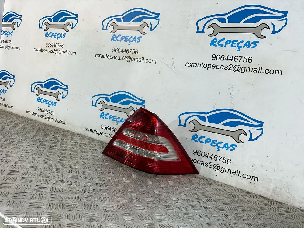 .Farolim Tras Traseiro Direito Original Mercedes Benz Classe C W203 Sedan 2038202064R 1999 - 2007 - 1