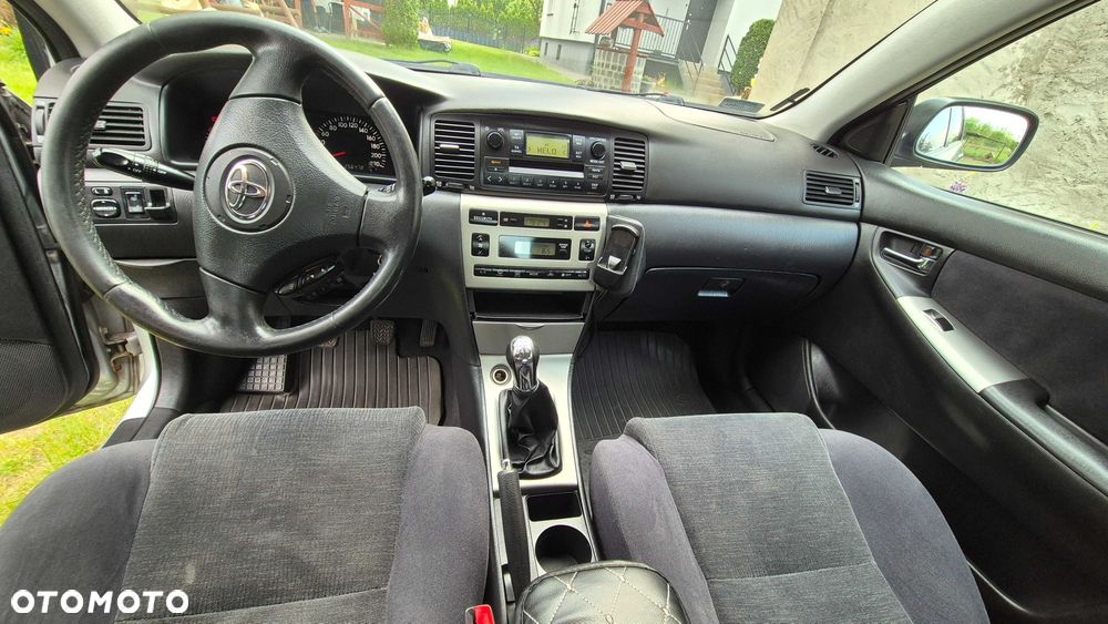 Toyota Corolla - 8