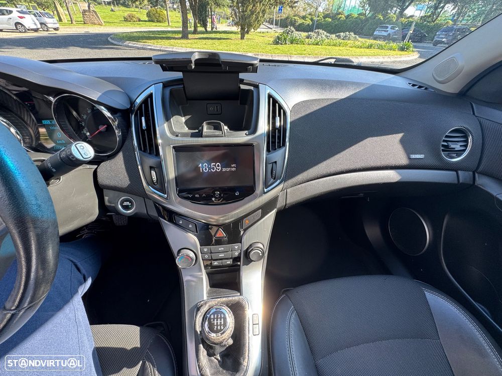 Chevrolet Cruze SW - 7