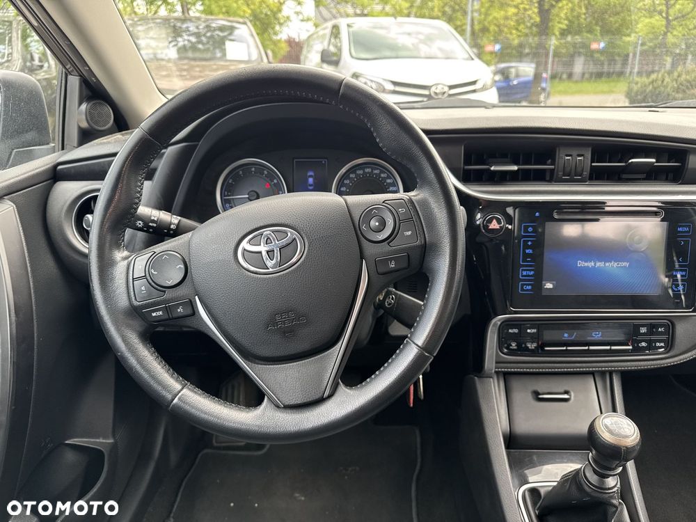 Toyota Corolla 1.6 Comfort - 12