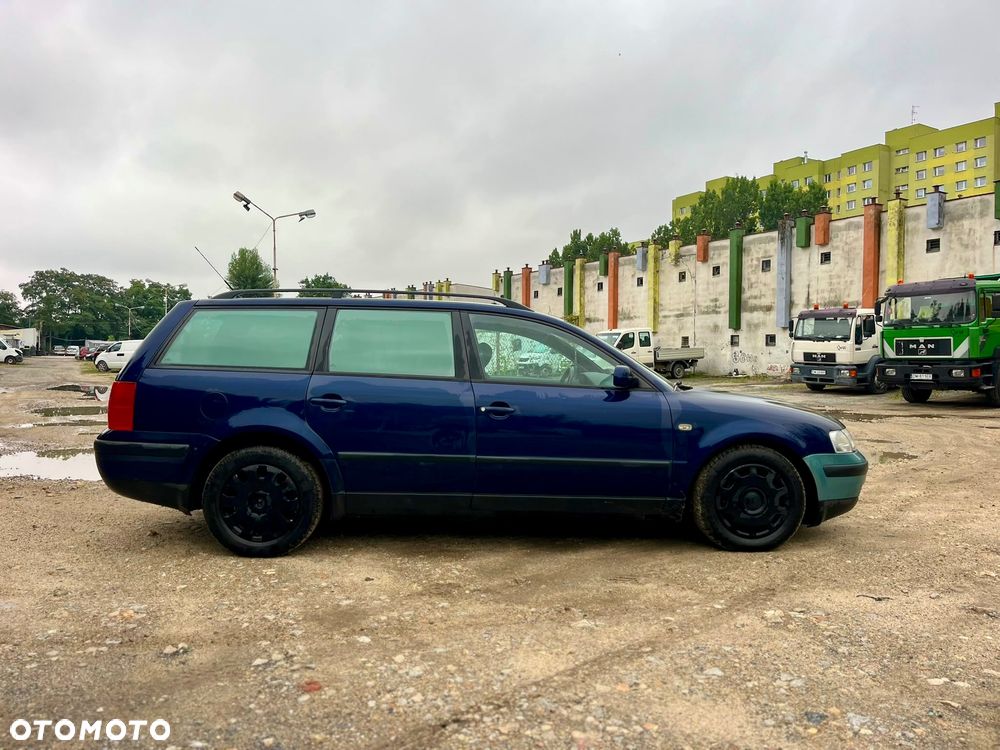 Volkswagen Passat - 4