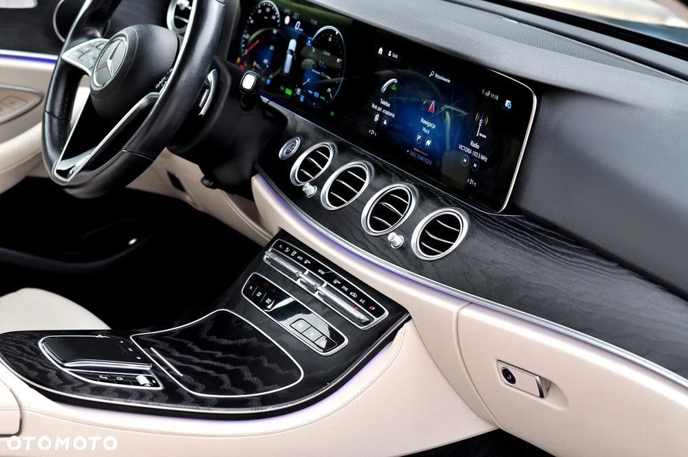 Mercedes-Benz Klasa E 200 9G-TRONIC Avantgarde - 23