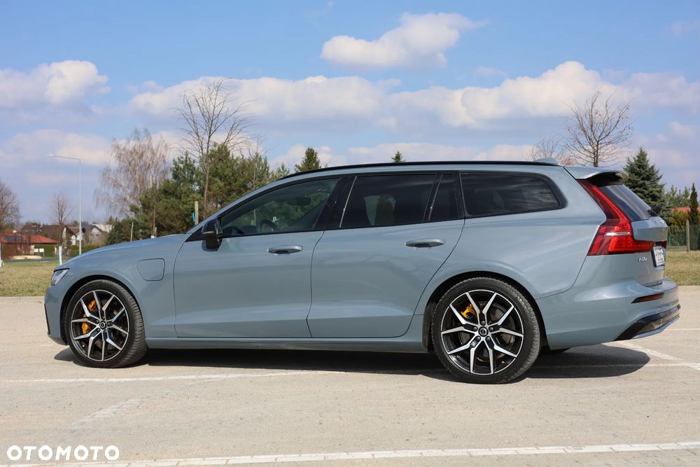 Volvo V60 T8 AWD Plus Dark - 10