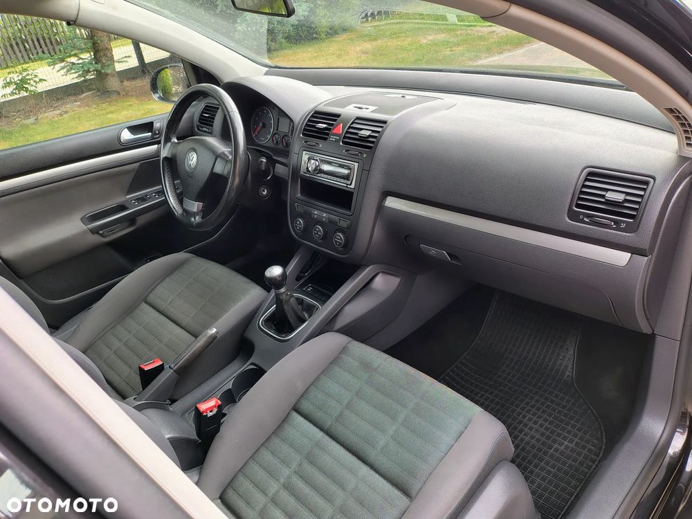 Volkswagen Golf 1.6 Trendline - 17