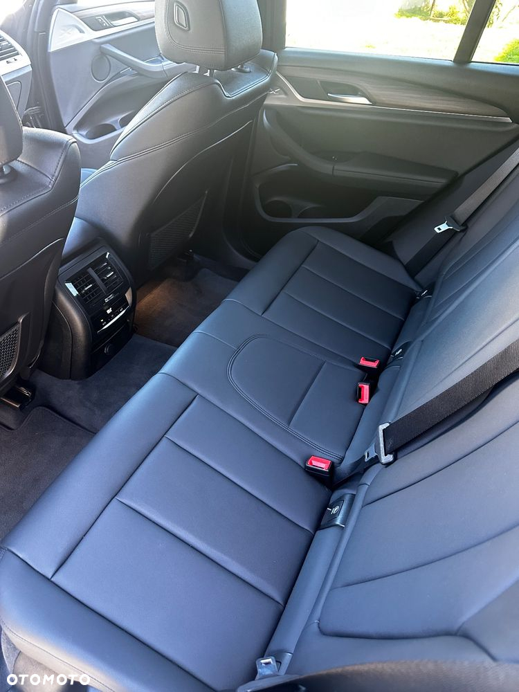 BMW X3 xDrive30i - 27