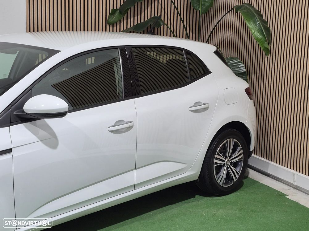 Renault Mégane 1.6 Plug-In Intens - 4