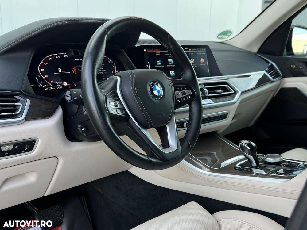 BMW X5 xDrive45e - 33
