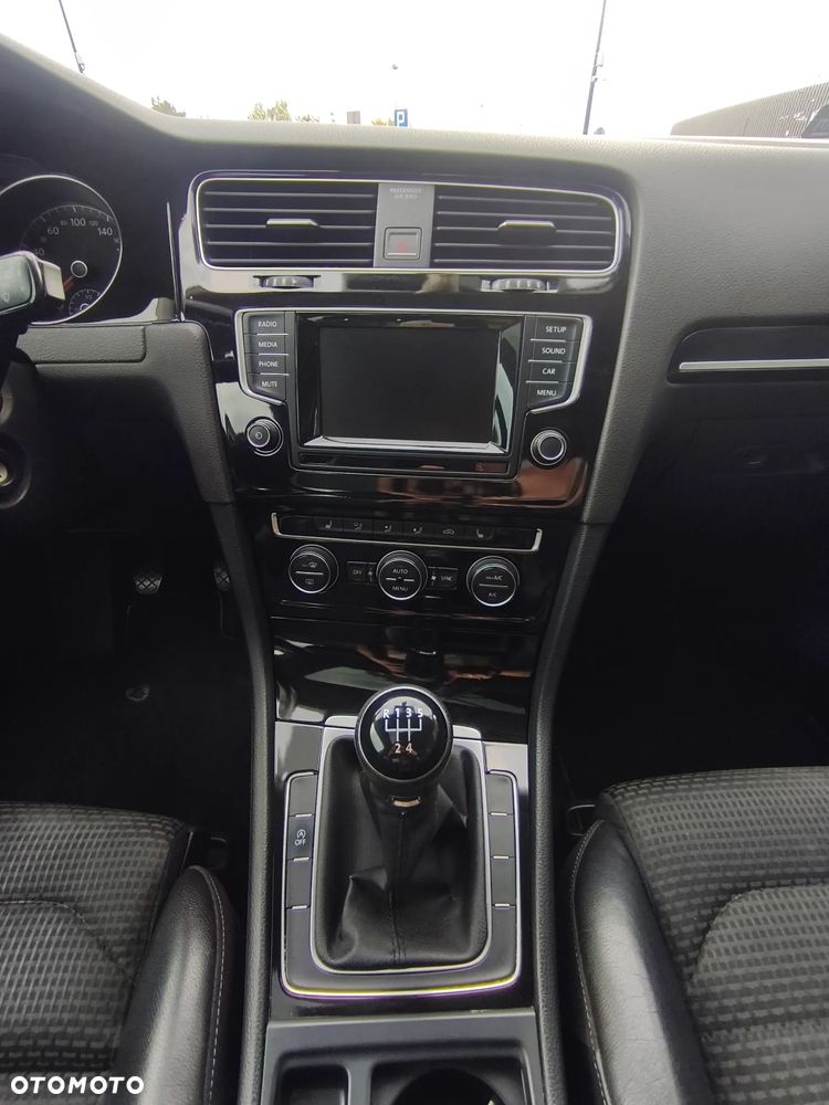 Volkswagen Golf 1.6 BlueTDI Trendline - 12