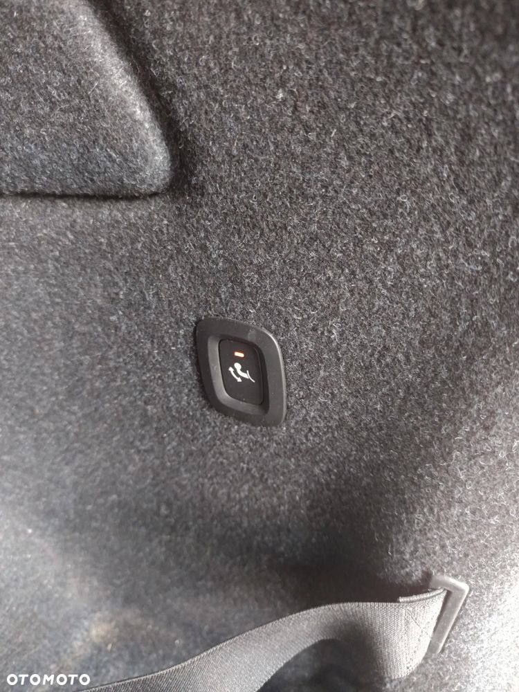 Volvo XC 40 D3 Momentum - 14