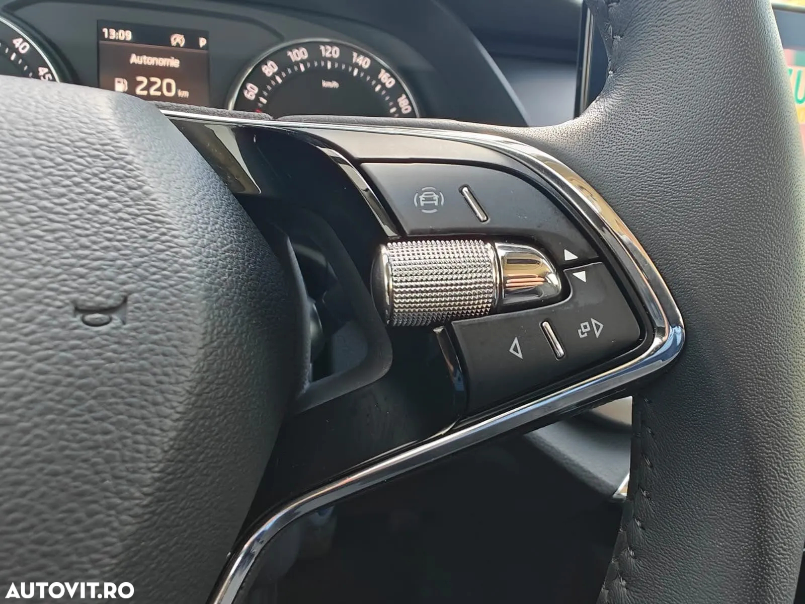 Skoda Octavia 2.0 TDI DSG Ambition - 11