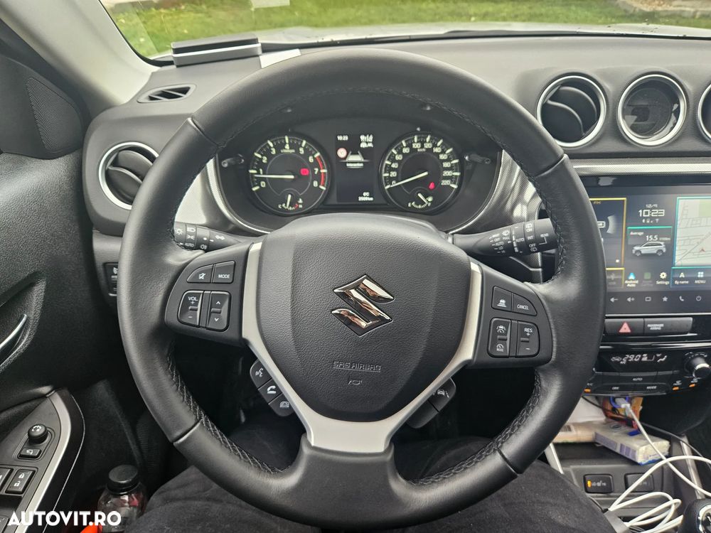 Suzuki Vitara 1.4 Boosterjet MHEV Luxus - 20