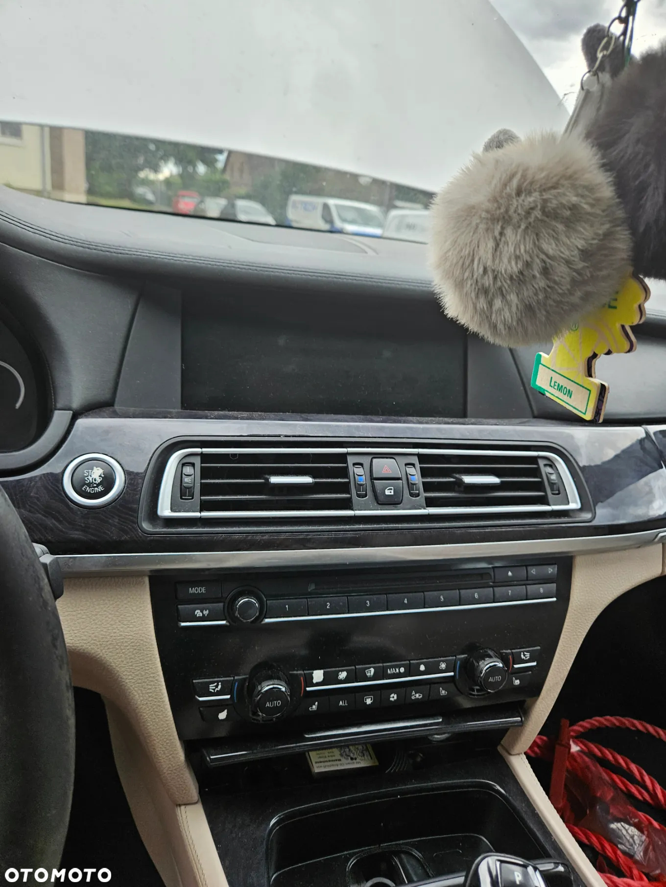 BMW Seria 7 750Li - 5