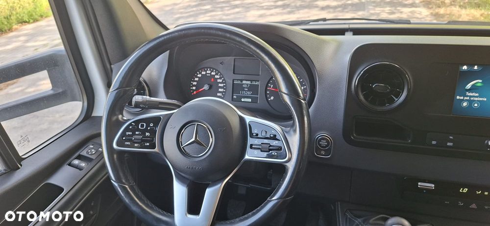 Mercedes-Benz SPRINTER - 15
